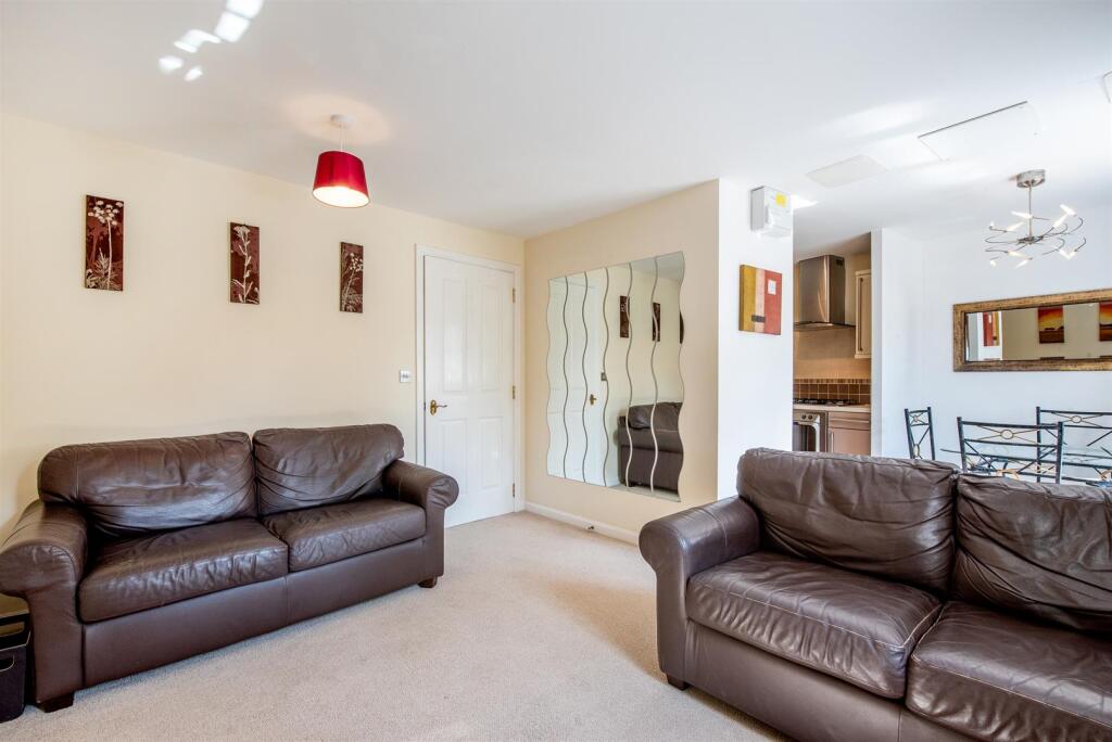 Apartment in Preston - View 5