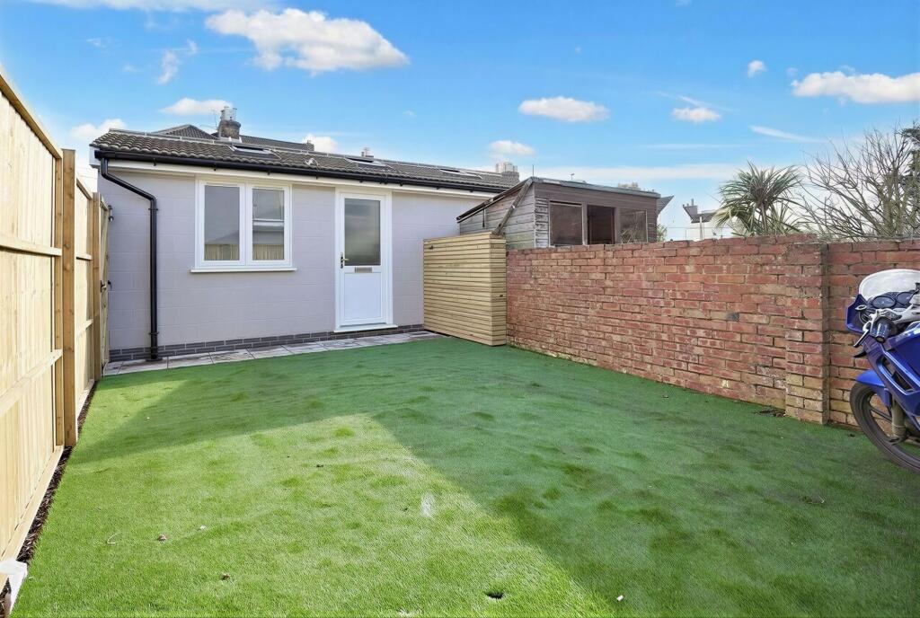 Main image of property: Cross Street, Maidstone, ME14