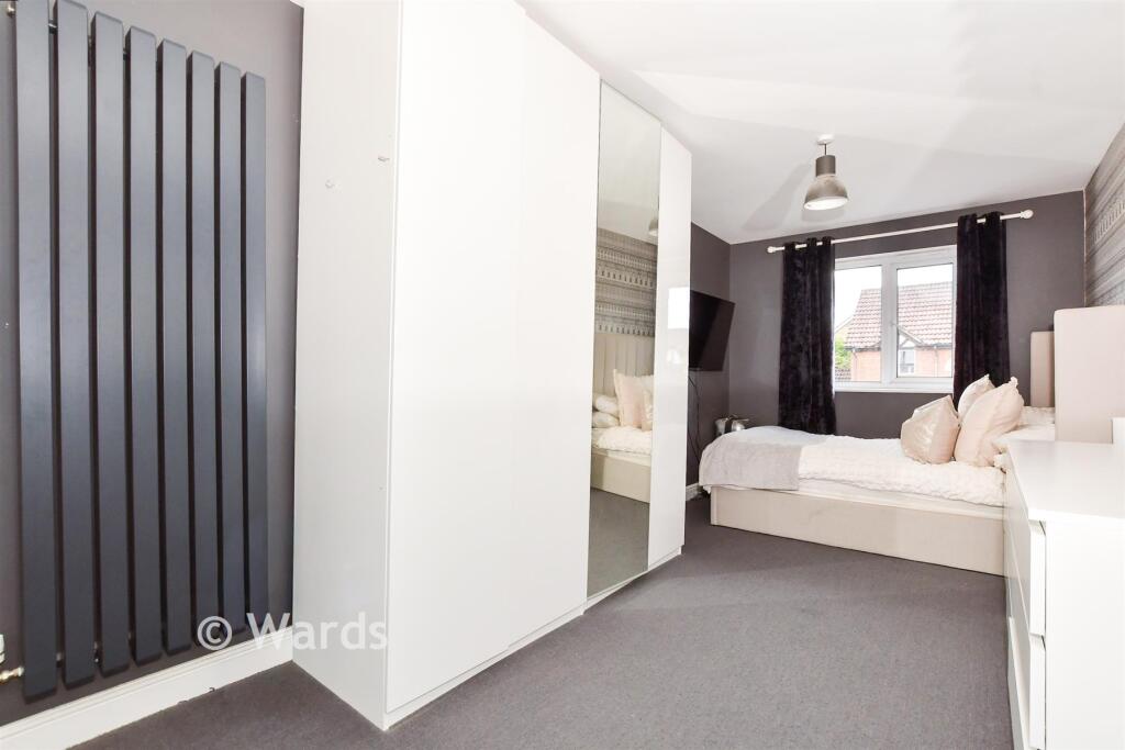 House in Maidstone, Harrietsham - More
