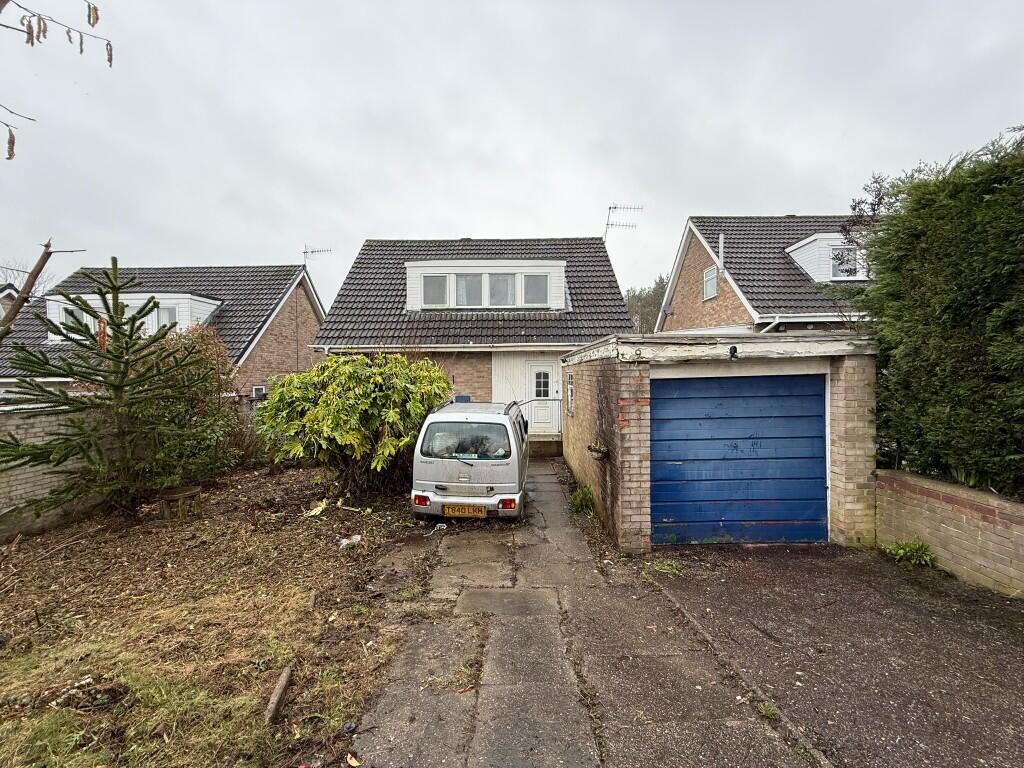Main image of property: 9 Highlow Close, Chesterfield, Derbyshire, S40 4PG
