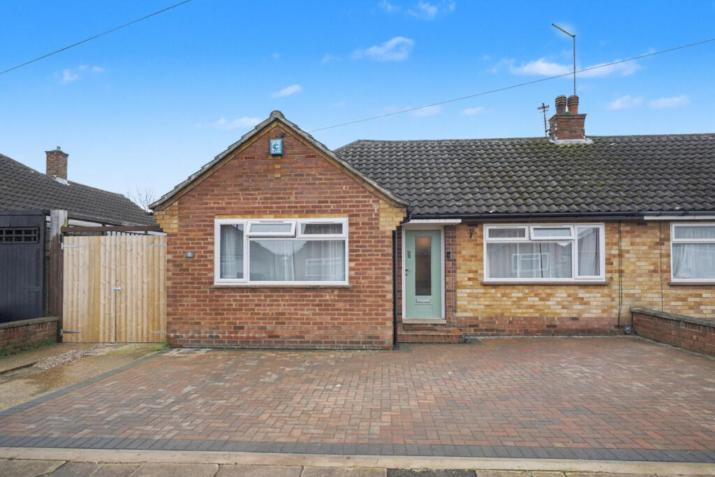 Main image of property: Collingdale Road, The Headlands, Northampton, NN3 2TS