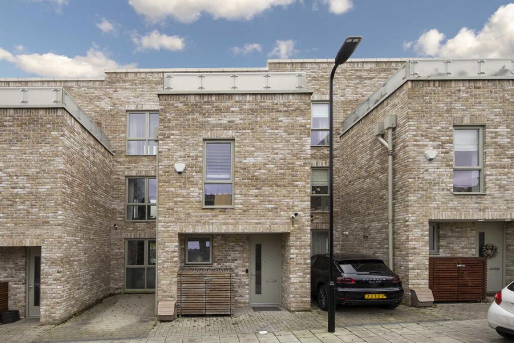 Main image of property: Davenant Way, Acton