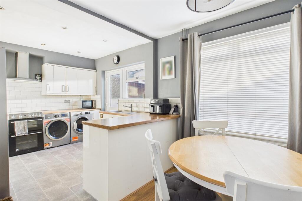 3-bed house on Okebourne Road, Brentry, £310,000