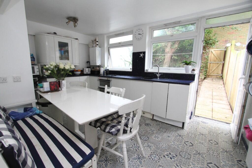 Derwent Road, Eastbourne photo 4