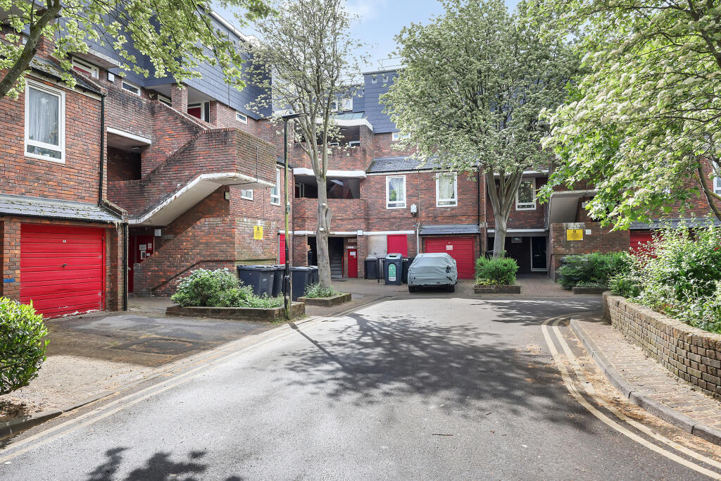 Main image of property: Reedham Close, N17