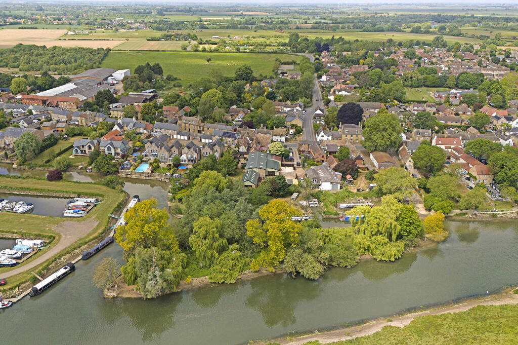 Main image of property: High Street, Earith, Huntingdon, Cambridgeshire, PE28