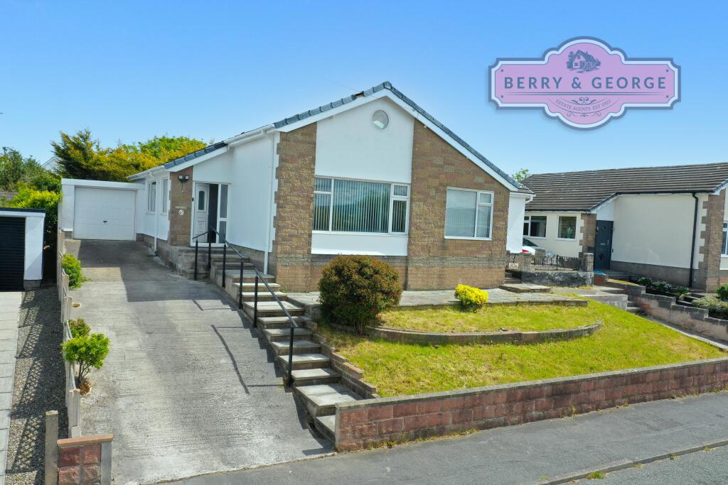 Main image of property: The Croft, 12 Rockcliffe, Bryn-y-Baal, CH7 6SE