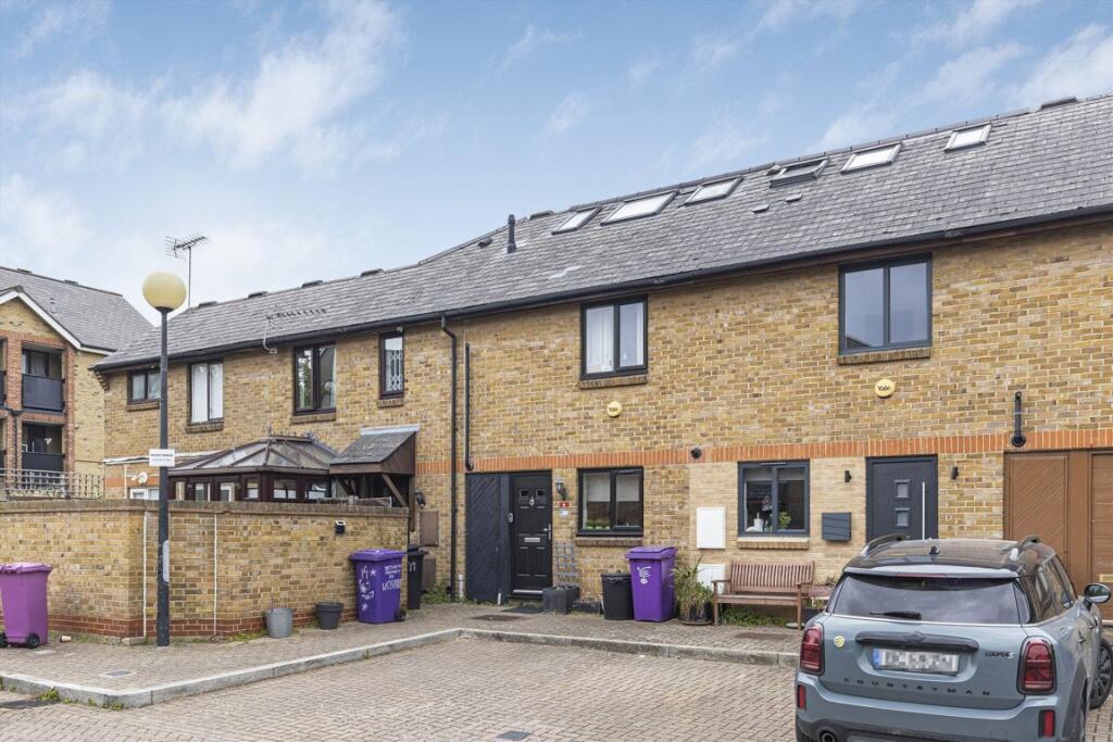 Main image of property: Vinegar Street, Wapping