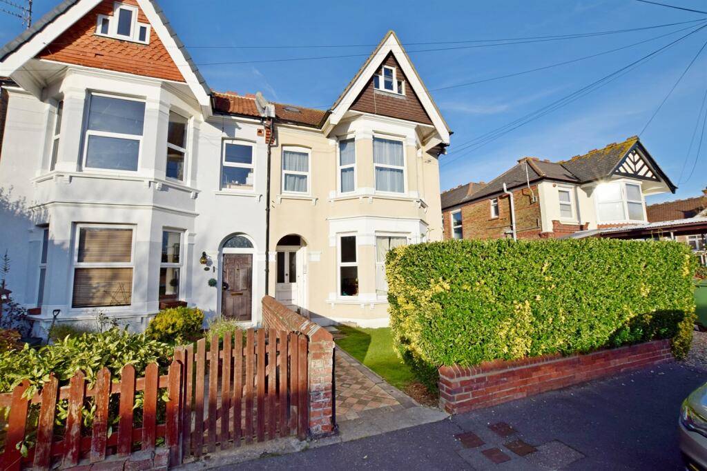 Main image of property: Glencathara Road, Bognor Regis, PO21
