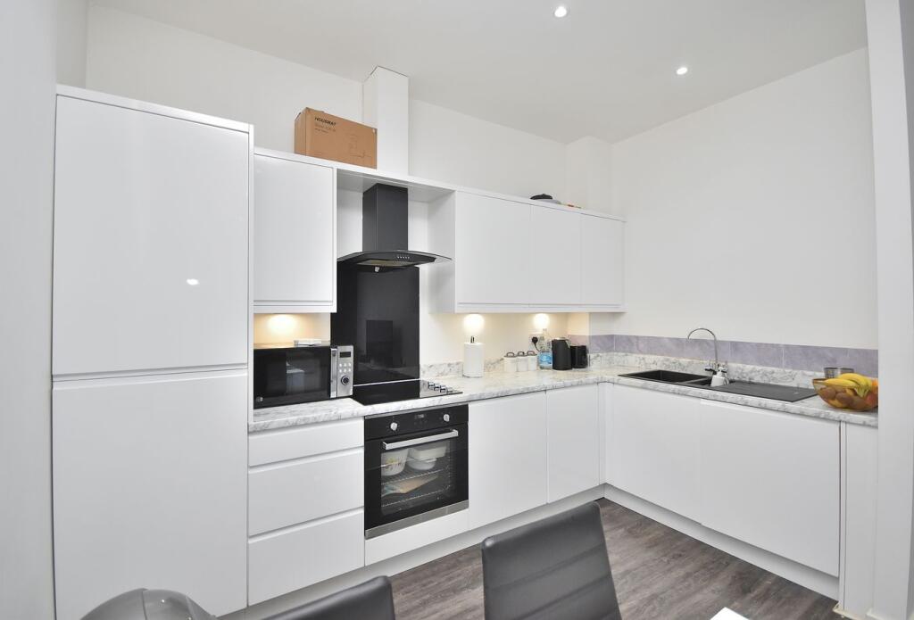 Apartment in Northampton - View 4