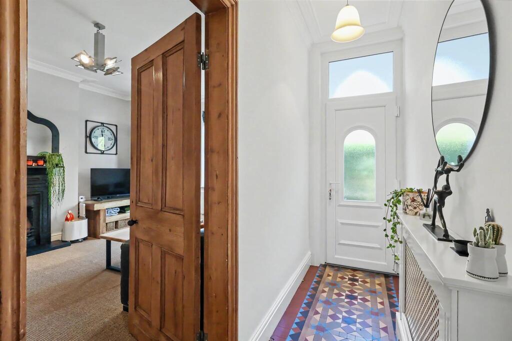 House in Nottingham, Mapperley - More