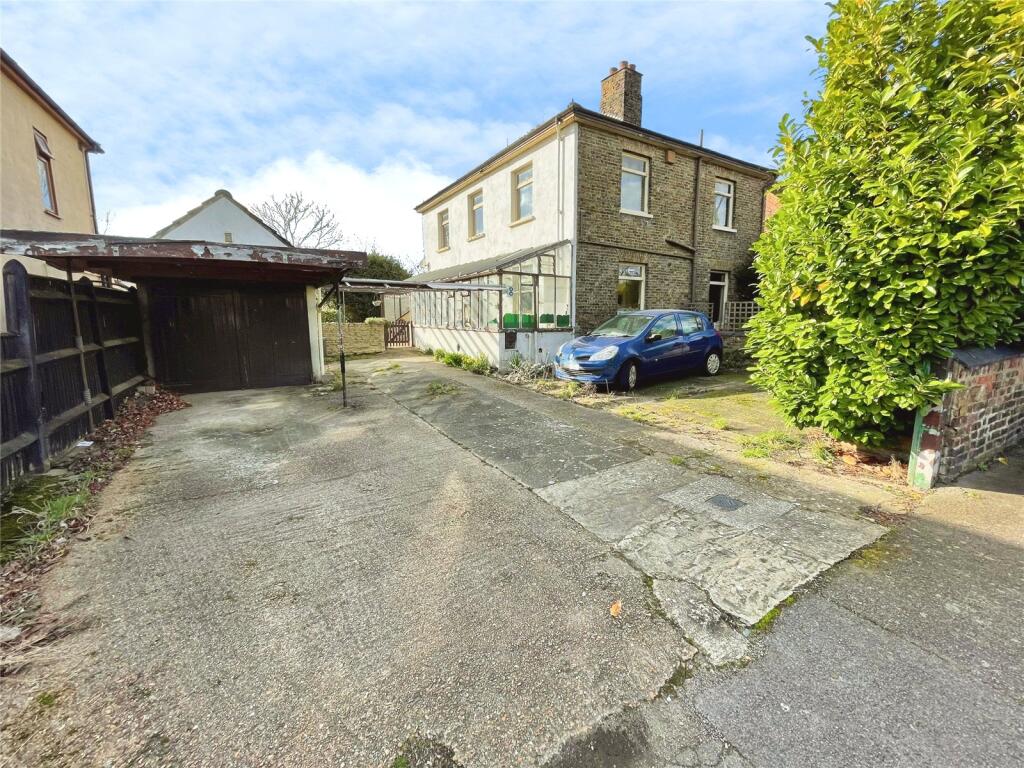 Main image of property: Great Gardens Road, Hornchurch, RM11