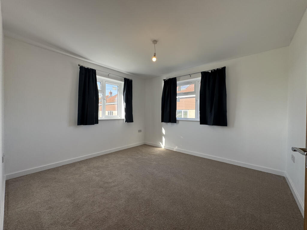 House in Taunton - View 5
