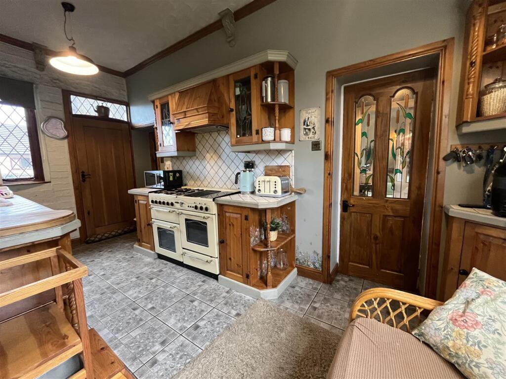 Additional image 10 of Mill Carr Hill Road, Oakenshaw, Bradford