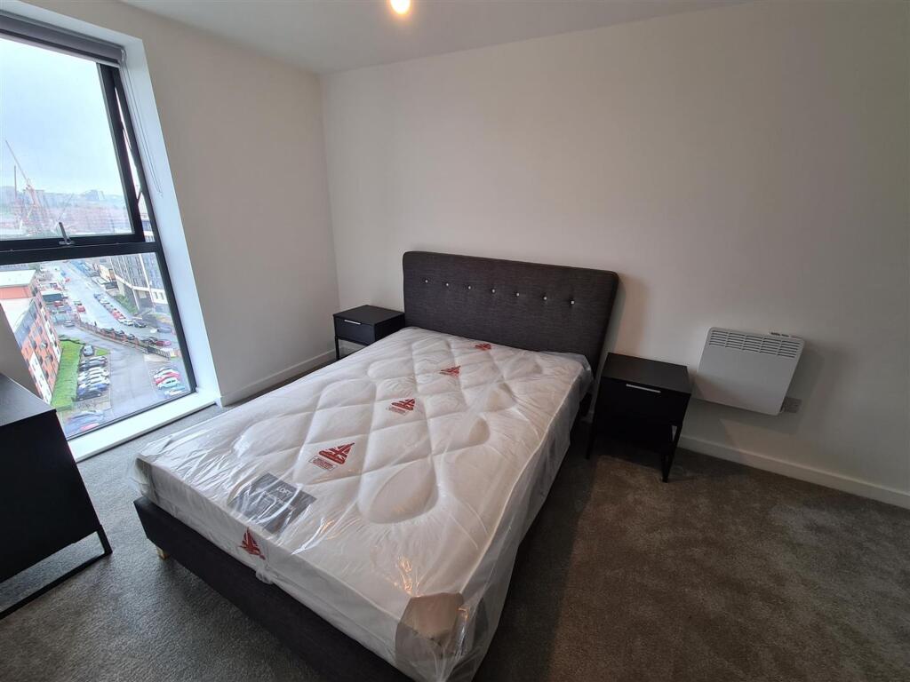 Apartment in Manchester - View 5
