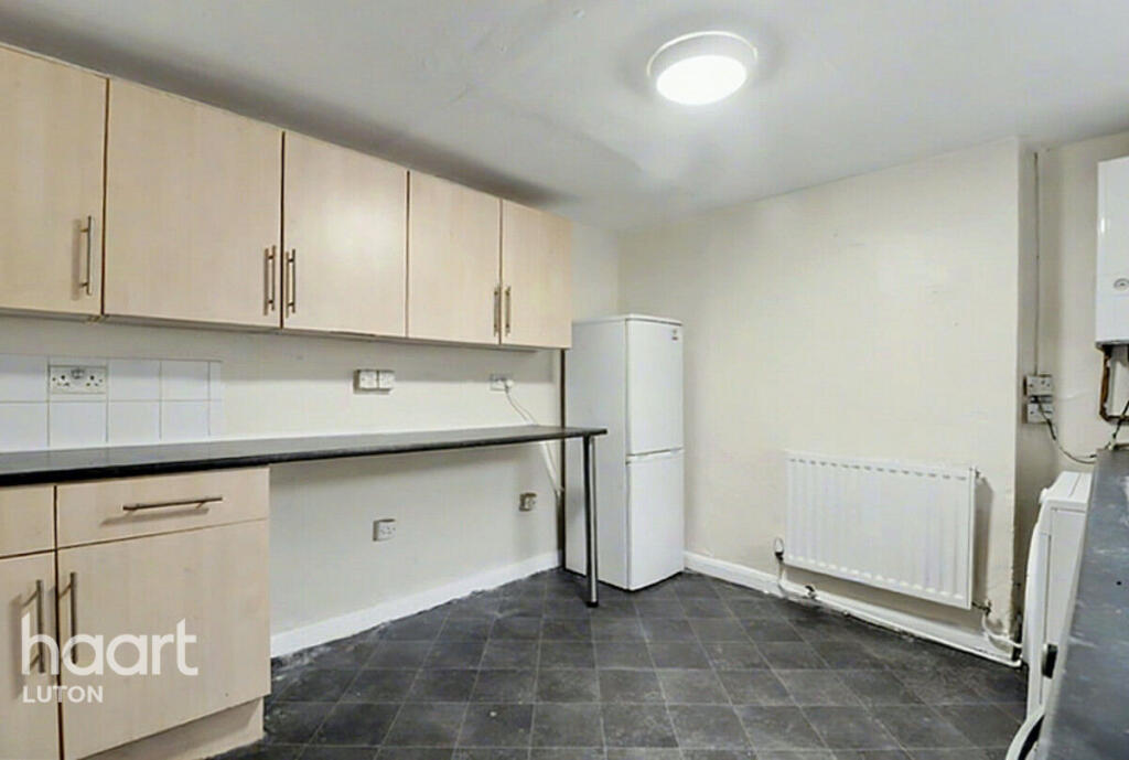 Cowper Street, Luton photo 4