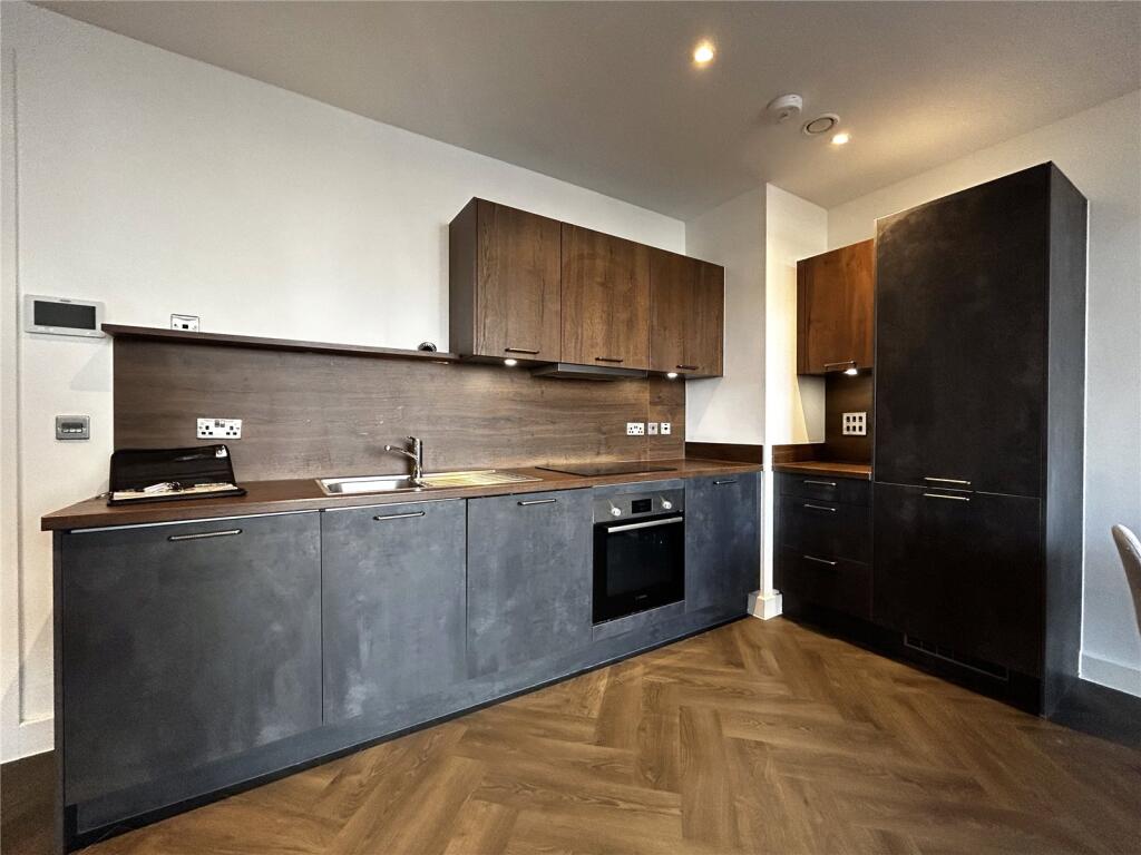 Apartment in Birmingham, Chinese Quarter, Digbeth - View 2