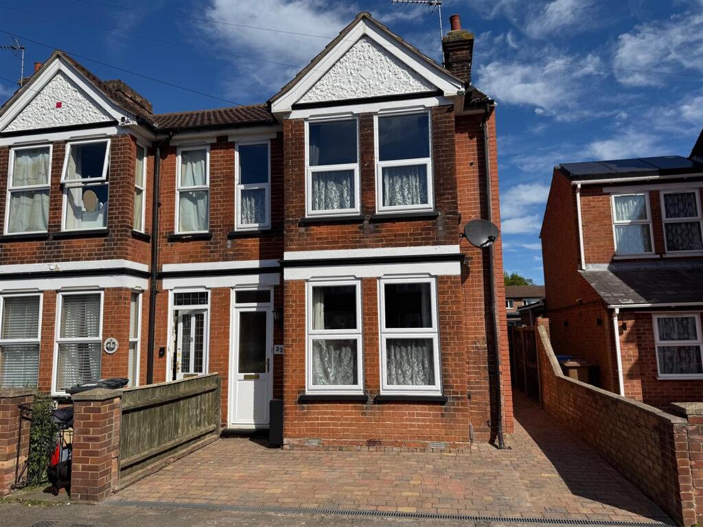 Main image of property: Stradbroke Road, Ipswich