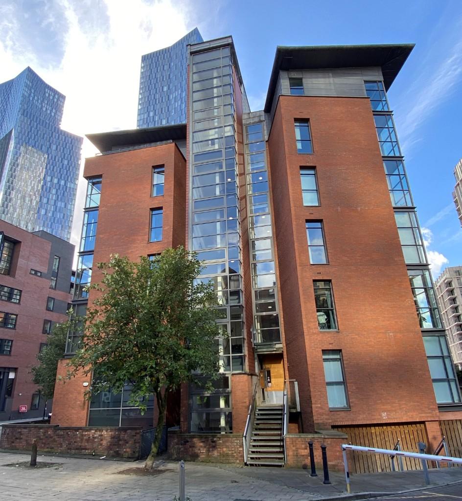 Main image of property: 384a Deansgate, Manchester, M3 4LA