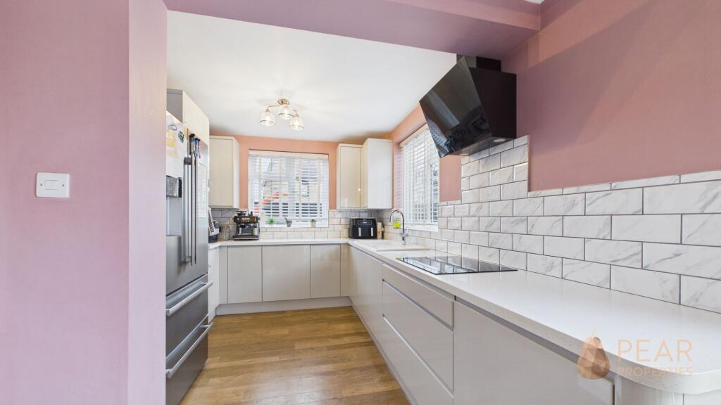 Myrtle Road, Lancing, BN15 photo 4