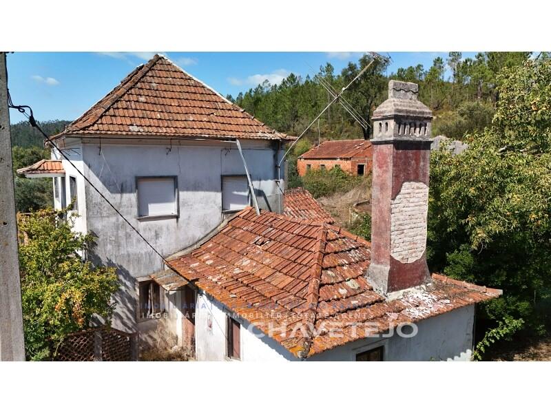 Main image of property: Leiria, Almoster