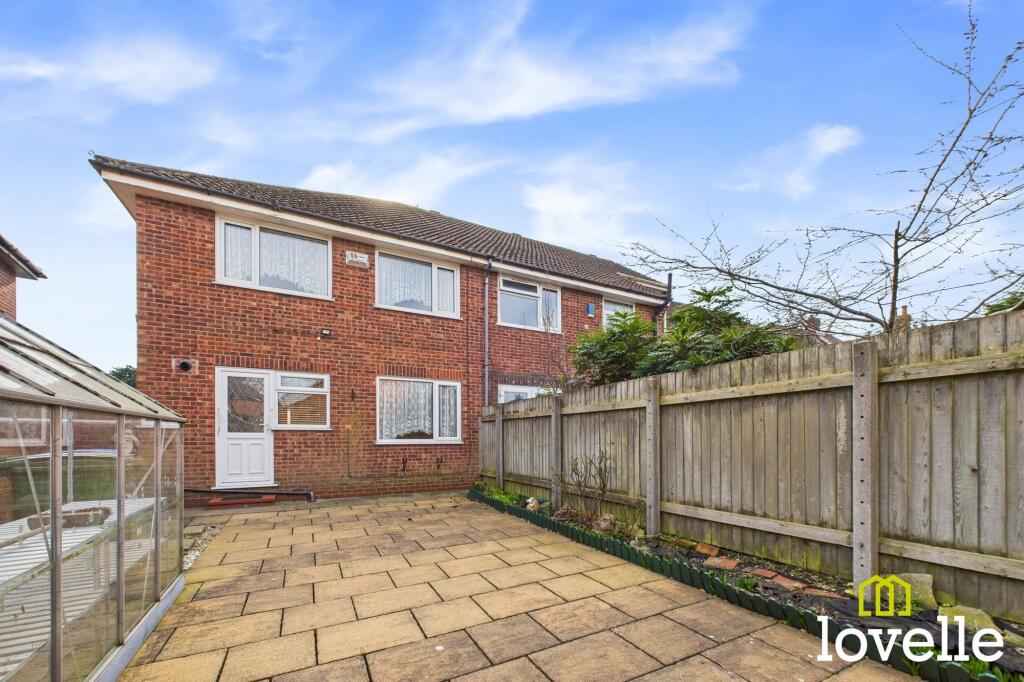 House in Hull - View 5