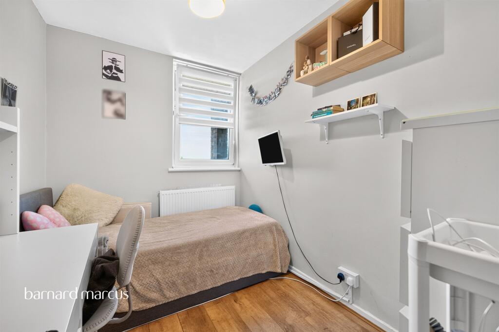 Apartment in London - More