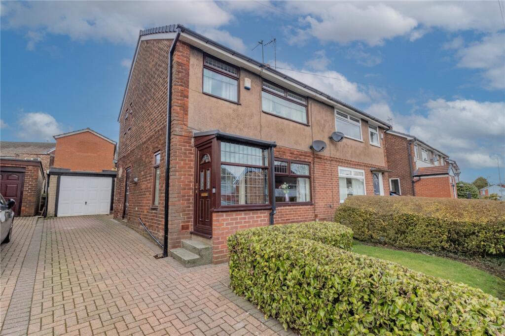 Main image of property: Cornish Way, Royton, Oldham, Greater Manchester, OL2