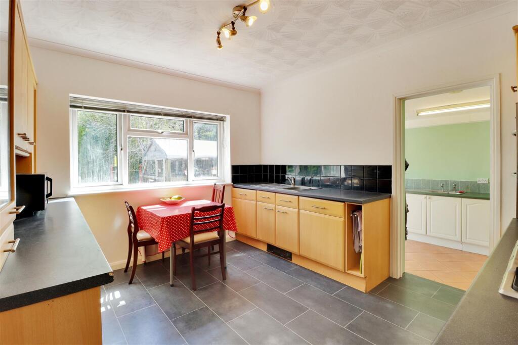 House in Tonbridge - View 4
