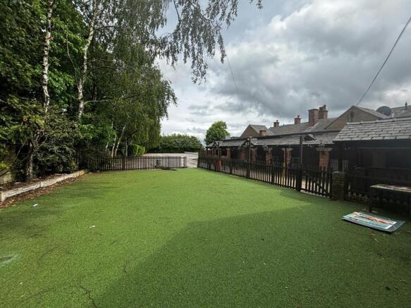 14 Red.jpg