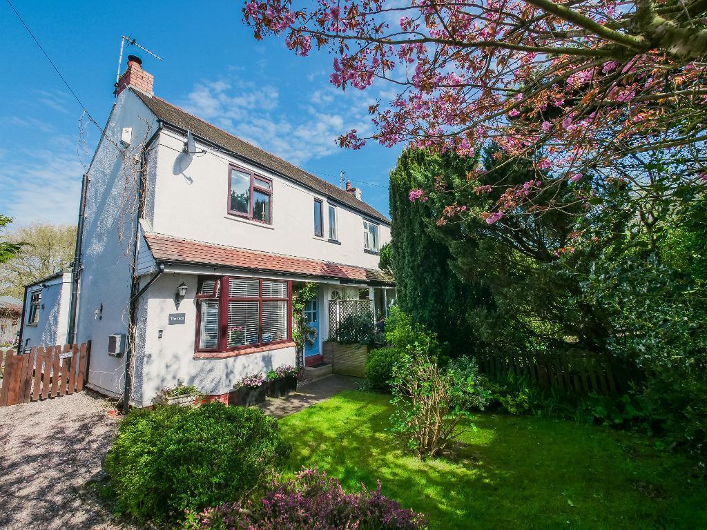 Main image of property: Moss Lane, Churchtown, Southport, Lancashire, PR9 8AE