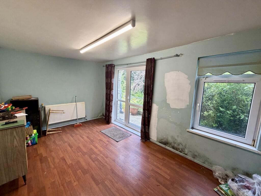 House in Aberdare, Aberaman North - More