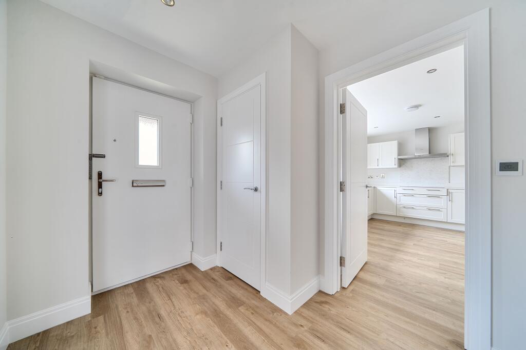 House in Redhill - View 5