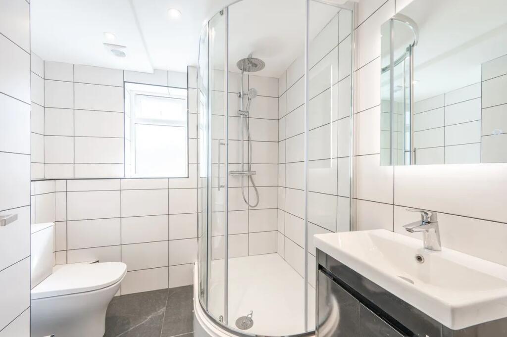 Apartment in London - More