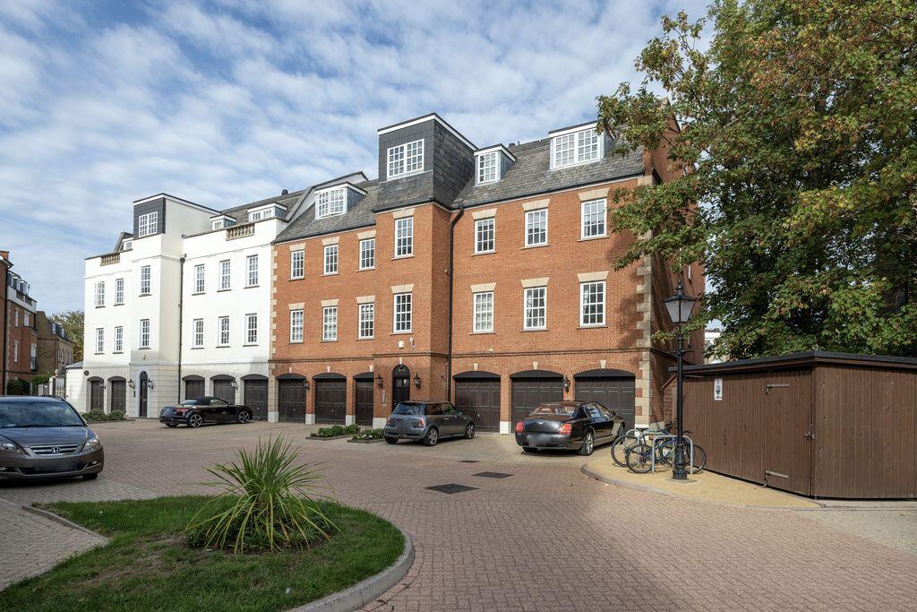 Main image of property: Queens Reach, East Molesey
