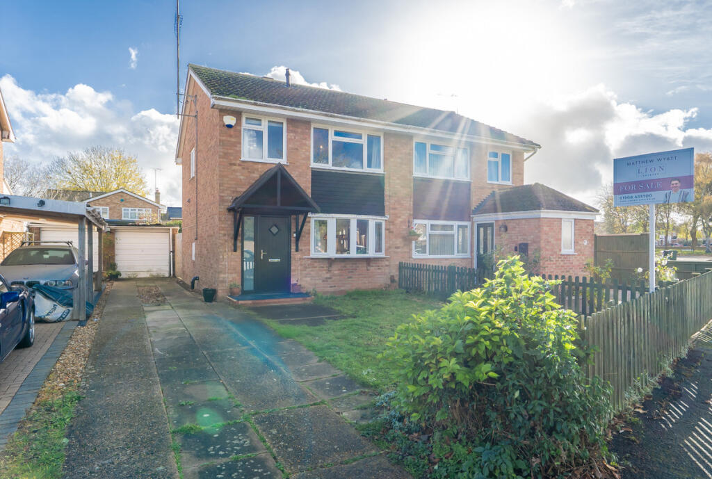 Main image of property: Walton Heath, Bletchley, Milton Keynes, MK3