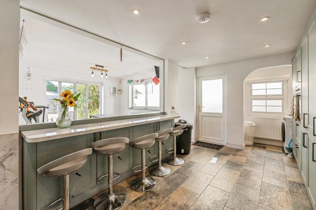 House in London - View 5