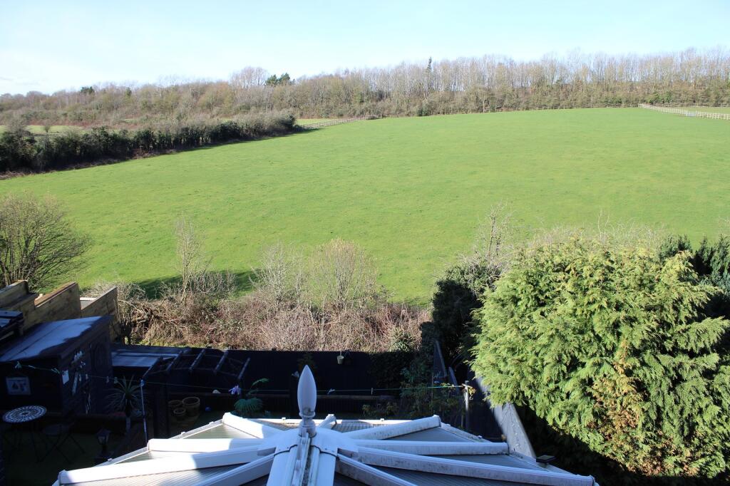 Acer Close, Pinxton, Nottinghamshire. NG16 6RB photo 2