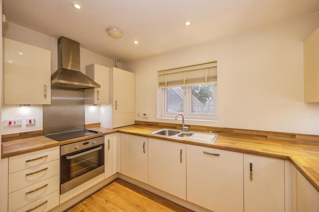 Apartment in Portsmouth - More