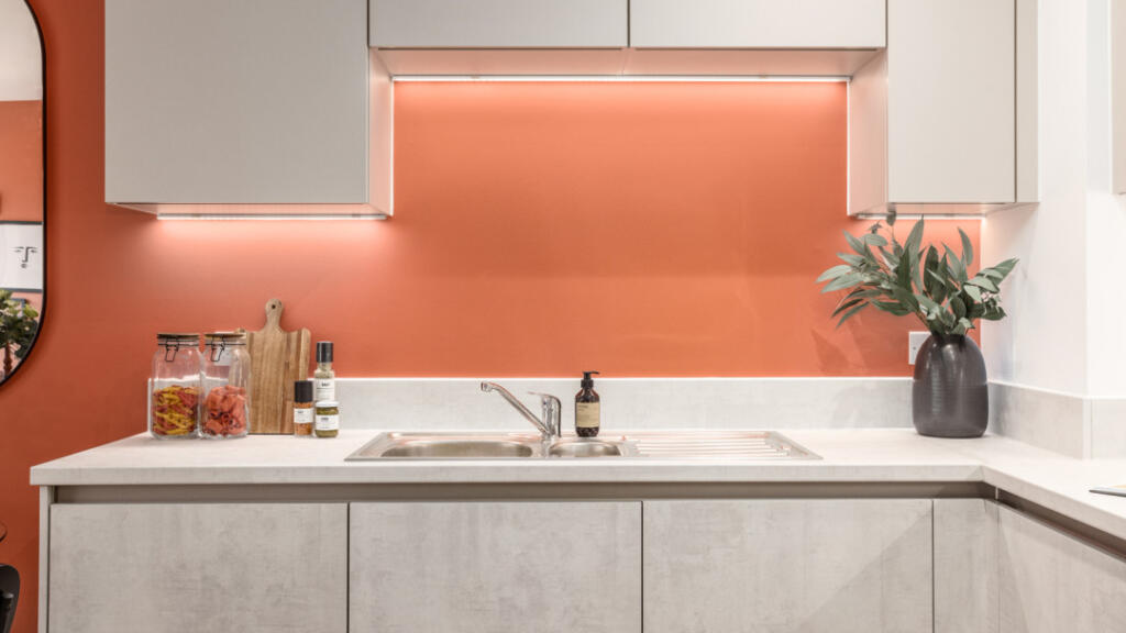 Main image of property: 51 Flagstaff Road, Reading, 
RG2 6BW