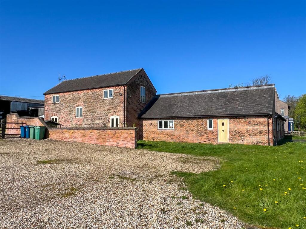 4-bed house on Groomfields House, Cresswell Road, Hilderstone, Stone, ST15 8SL, £650,000