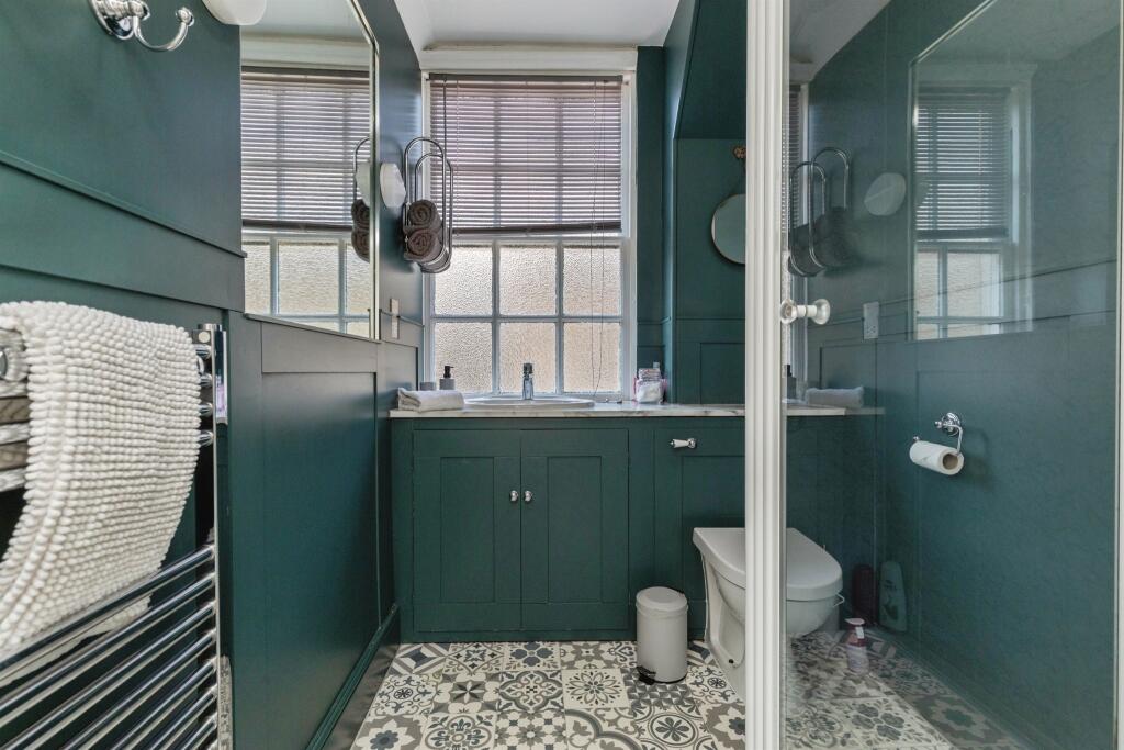 Apartment in Bath - More