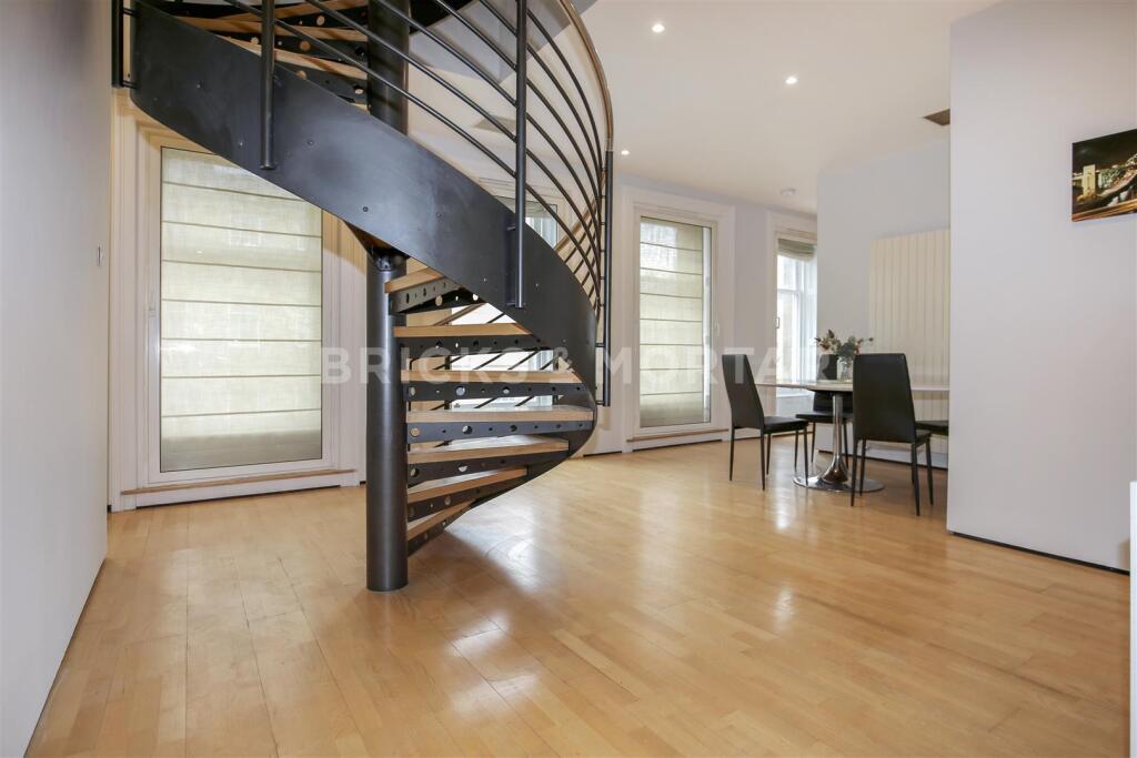 Apartment in Newcastle upon Tyne - View 4
