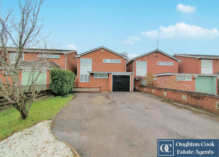 Main image of property: Claremont Close, Bulkington, Bedworth, CV12 9RP