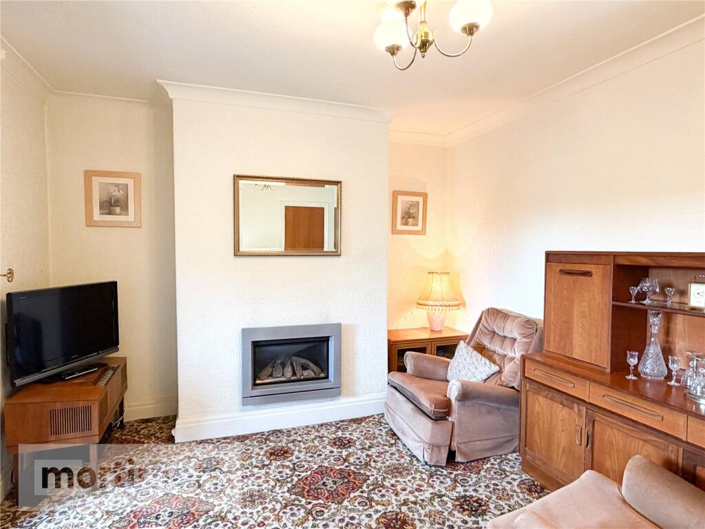 Queens Road West, Accrington, Lancashire, BB5 – další