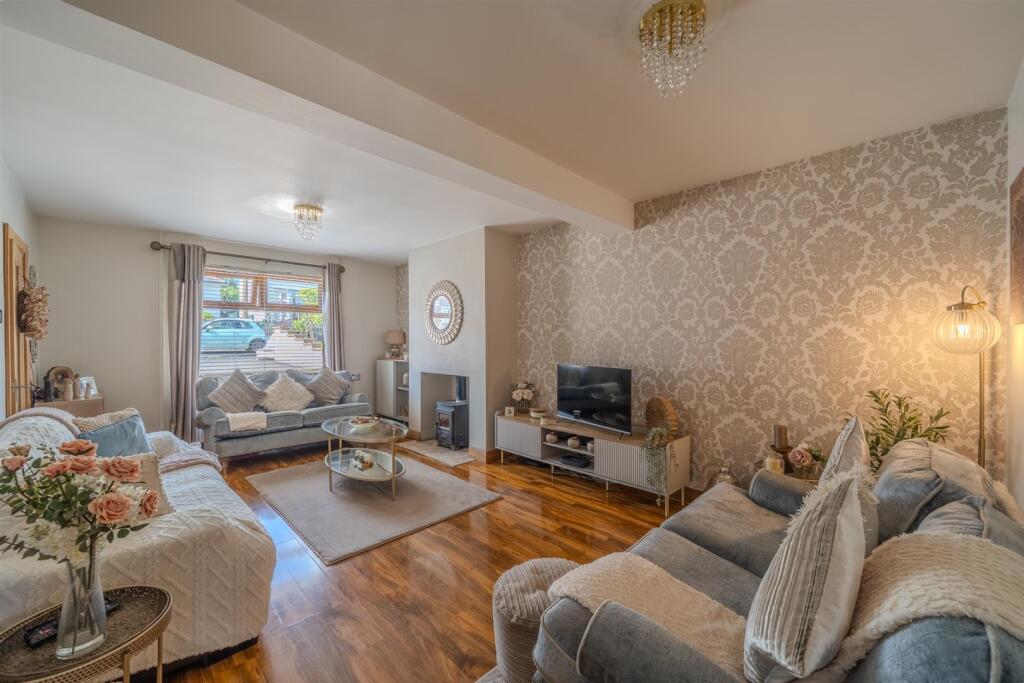 Parc Avenue, Pontnewydd, Cwmbran photo 2