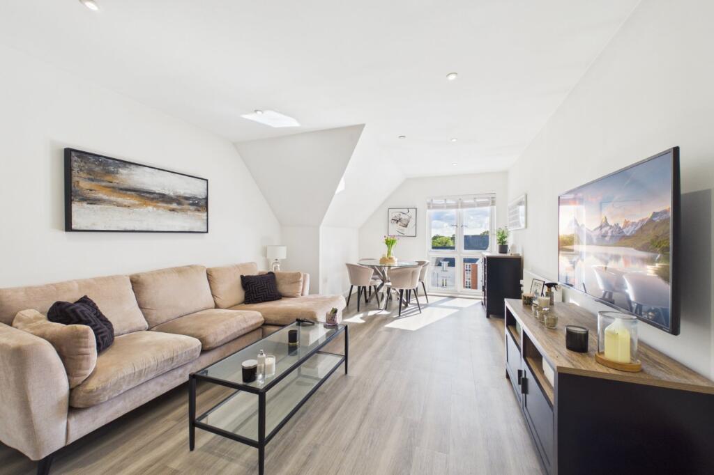 Apartment in Wokingham, Montague Park - More