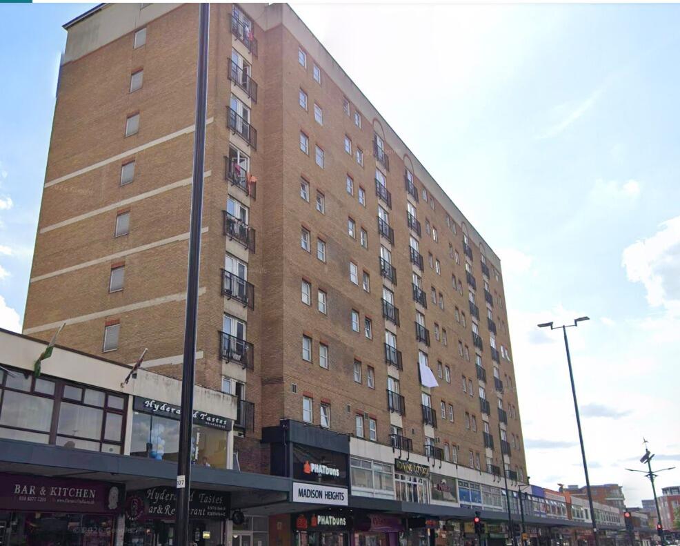 Main image of property: High Street, Hounslow