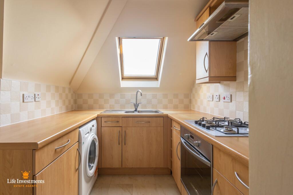 Apartment in Warwick, Whitnash - View 3