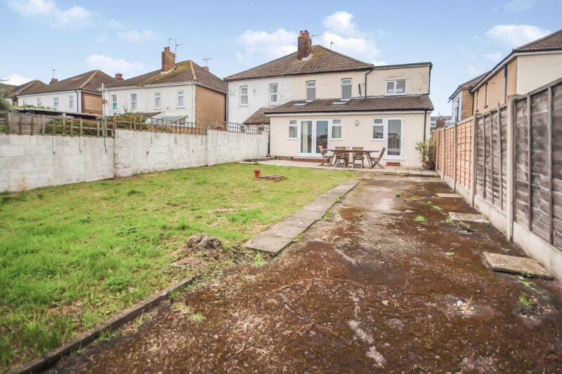Wallisdown Road, Student House
